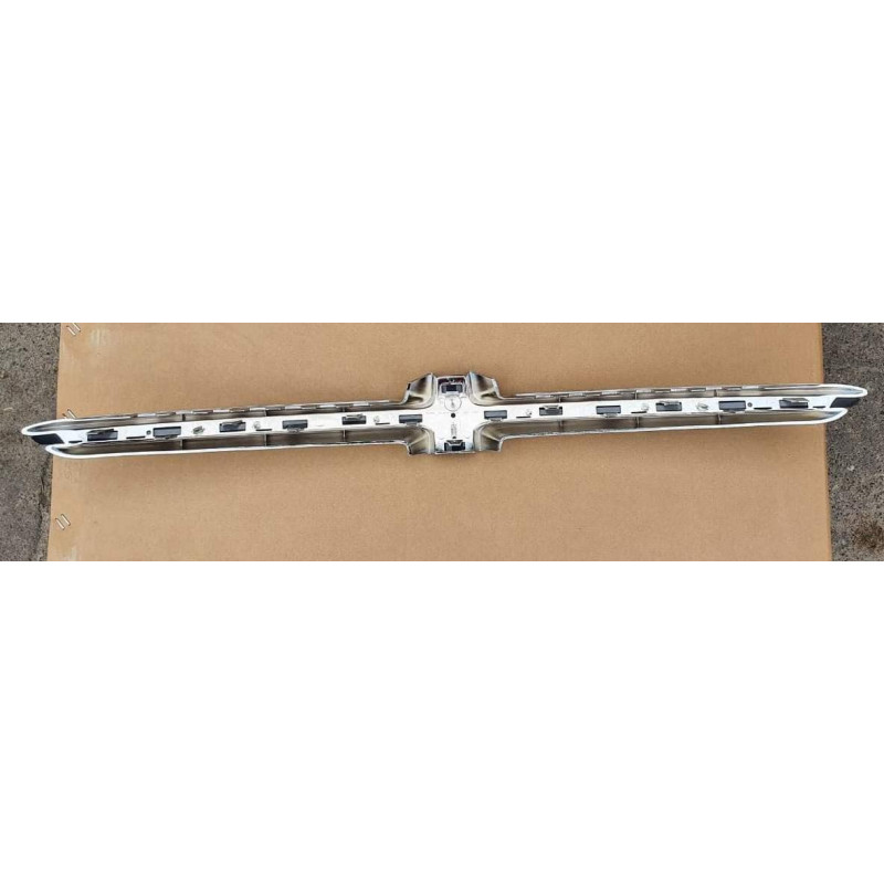 Накладка решітки радіатора Dodge Dart 12 -16 (Tempest) молдинг чорний 68193440AC