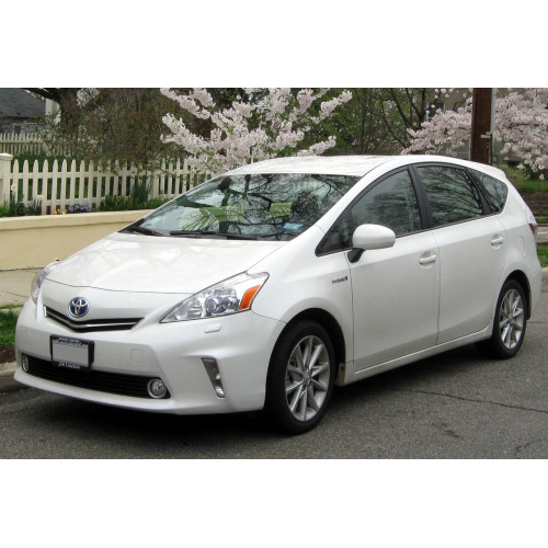 Фара передня права Toyota Prius V / Plus 2012-2015 TYC H11/HB3 8113047300