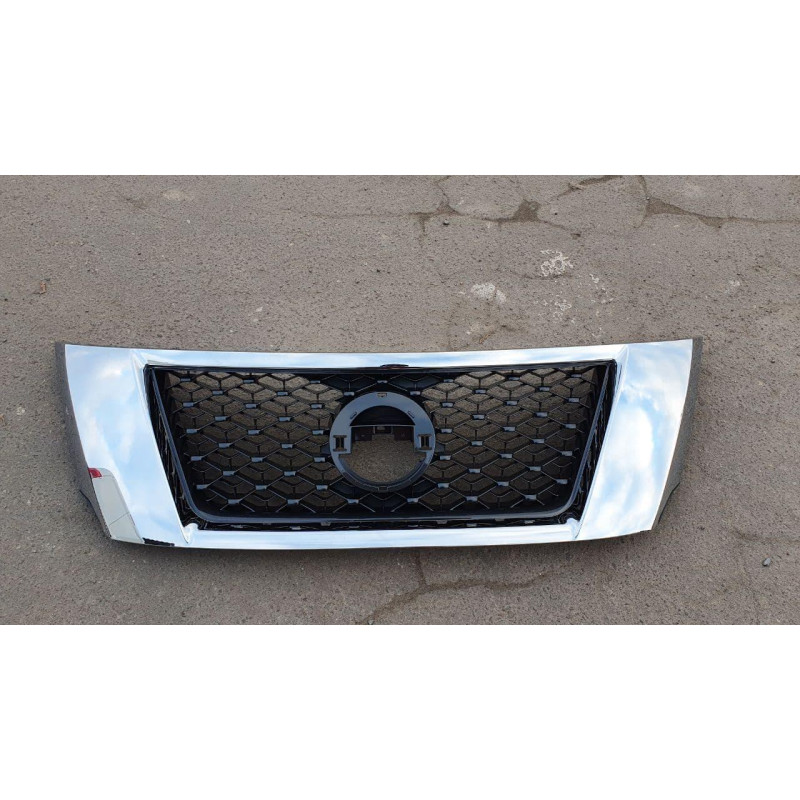 Решітка радіатора Nissan Pathfinder 13-16 (LKQ) S/SV/SL 623103KA0A