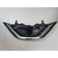 Решітка радіатора Nissan Sentra 16 -18 (Тайвань) 623103YU0D