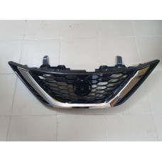 Решітка радіатора Nissan Sentra 16 -18 (Тайвань) 623103YU0D