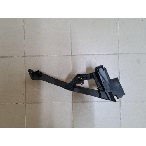 Кронштейн фари лівий рестайлінг Honda CR-V 2015-2017 Тайвань 71190-T1W-A00