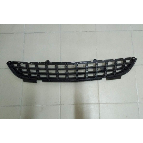 Решітка переднього бампера Opel Corsa D 2011-2014 (Elit) 1400871