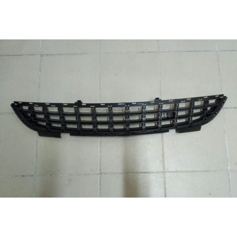 Решітка переднього бампера Opel Corsa D 11-14 (Elit) 1400871