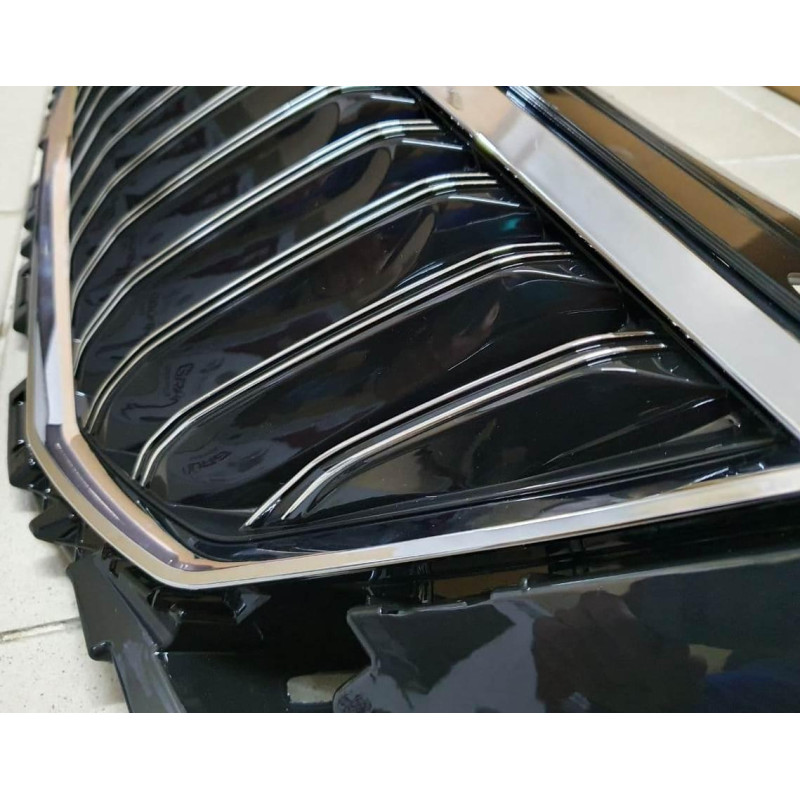 Решітка радіатора Skoda Octavia A7 13-17 хром рамка (Tempest) 5E0853653QWA