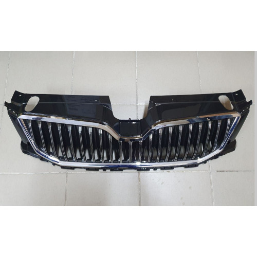 Решітка радіатора Skoda Octavia A7 2013-2017 хром рамка (Tempest) 5E0853653QWA