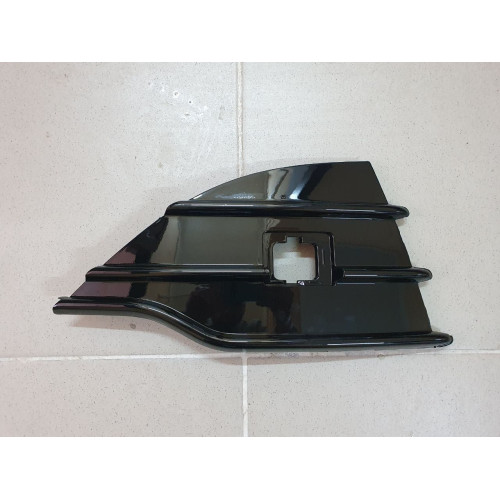 Решітка бампера гладка права Ford Kuga 2, Escape 2013-2016 FPS гладка