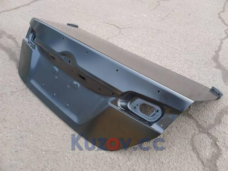 Кришка багажника під спойлер Toyota Camry SE V50 2011-2014 FPS 6440106630