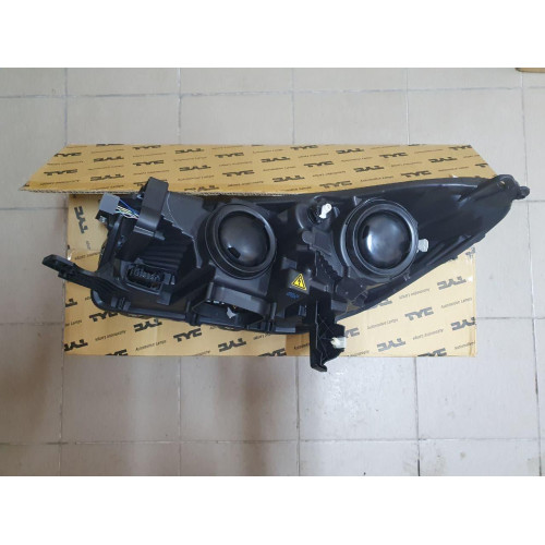 Фара передня права Ford Kuga / Escape 16- TYC мех. DS3 LED хром. xenon лінза GJ5Z13008G