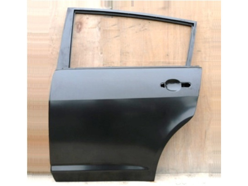 Задні двері праві хетчбек Nissan Tiida 2005-2012 FPS 82100EL030