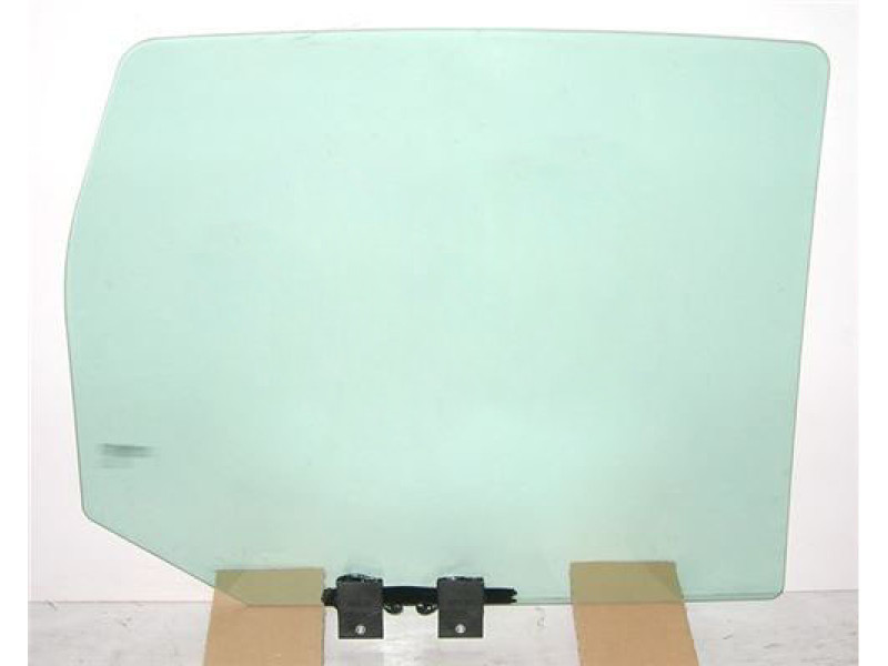 Бічне скло задніх дверей ліве Mitsubishi Colt 04-06 (Splintex)