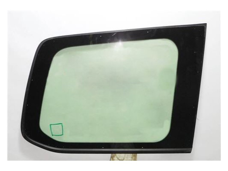 Бічне скло заднє кузовне Toyota Land Cruiser J200 07 - праве (XYG)