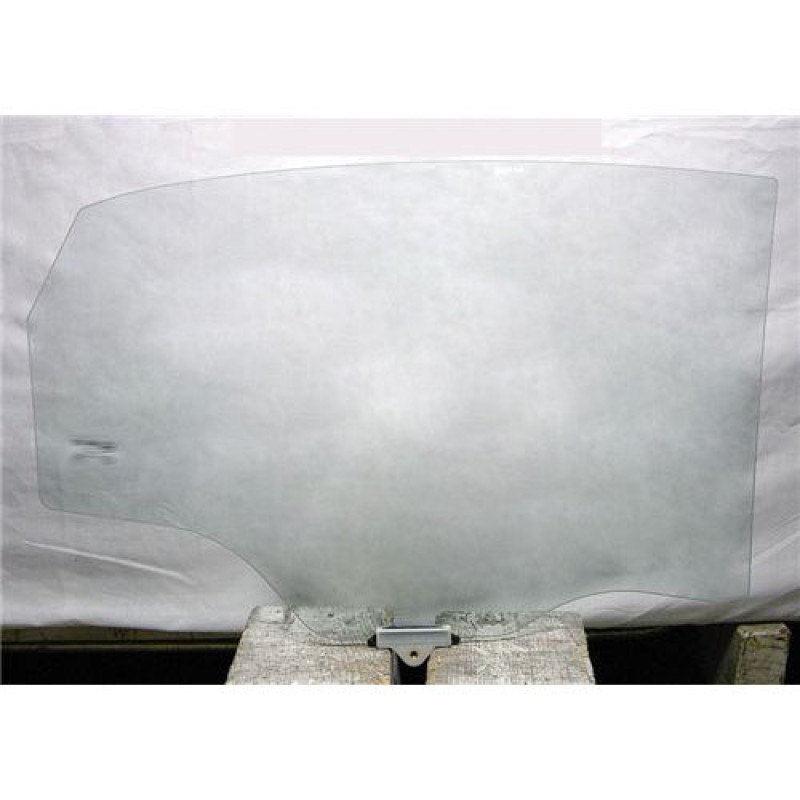 Скло дверне заднє праве Hyundai i30 хетчбек 12-16 (XYG)