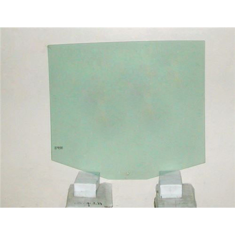 Скло дверне заднє ліве VW Touran 03-15 (XYG)