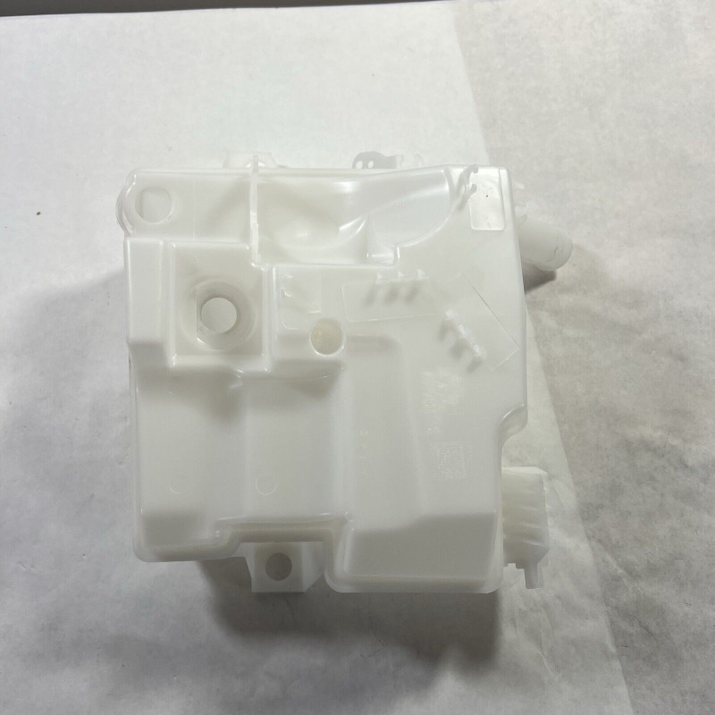 Бачок омивача з 2 отворами Ford Focus 3 2011-2018 Китай CP9Z17618A