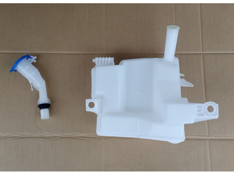 Бачок омивача один отвір Ford Focus 3 2011-2018 Китай BV6117B613AC