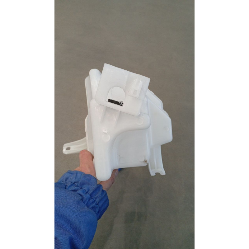 Бачок омивача Hyundai Accent 4 2011-2015 FPS 986201R010, 986204L000