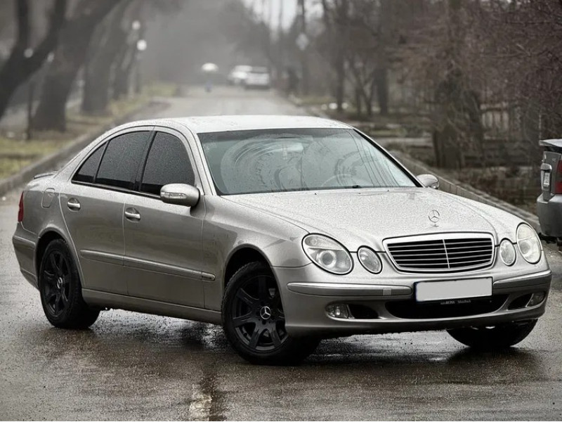 Бампер передній Mercedes E-Class W211 Classic/Elegance 2002-2006 A2118800040