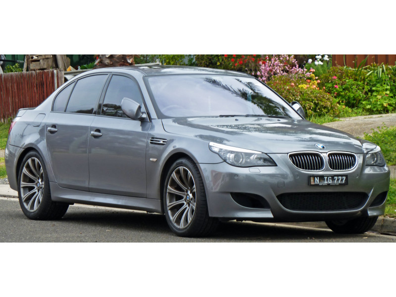 Бампер передній (омивач, парктронік) BMW M5 E60 2003-2010 M-Sport Тайвань 51117897208