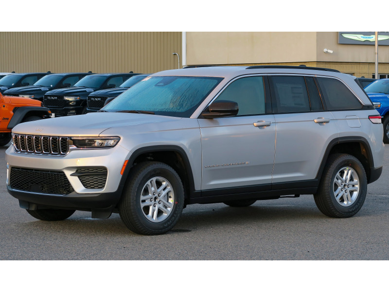 Бампер передній нижня частина Grand Cherokee 5 (WL) 2021- (крім L) FPS 68575119AA