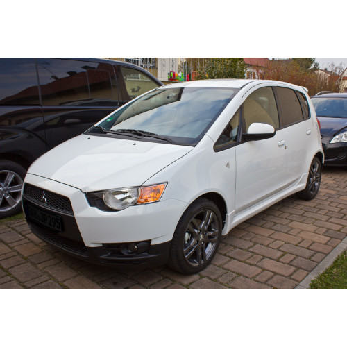 Бампер передній нижня частина Mitsubishi Colt 2009-2012 Z30 FPS 6400C106