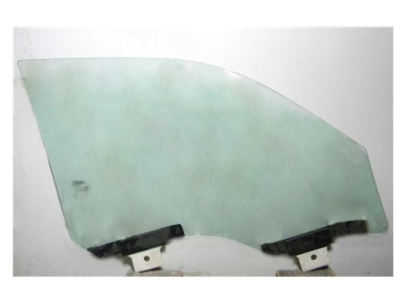 Скло дверне переднє ліве Chrysler 300 11- (XYG)