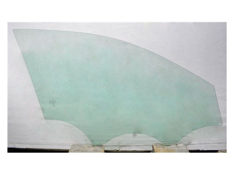 Скло дверне переднє праве Mercedes GLA X156 (XYG)