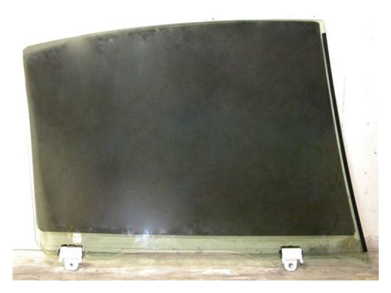 Скло дверне заднє ліве Infiniti Q50 14- (XYG)