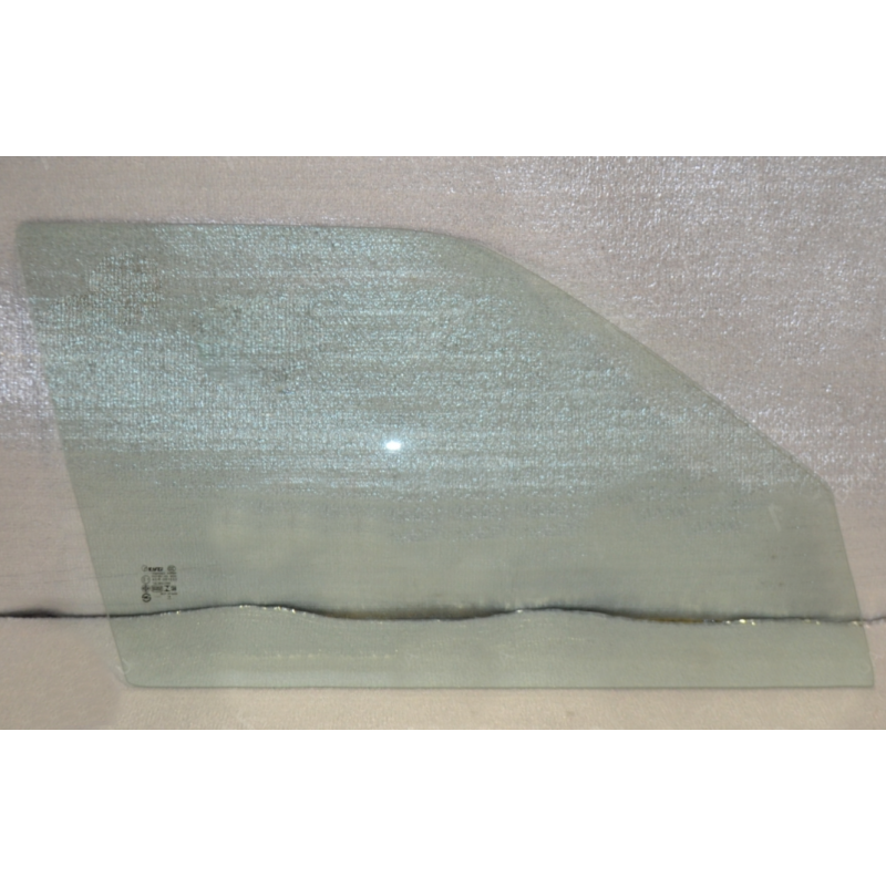 Скло дверне переднє праве Nissan Patrol Y61 1998-2009 (XYG)