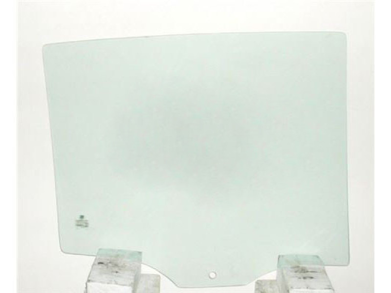 Скло дверне заднє ліве Skoda FABIA 99-07 Sekurit