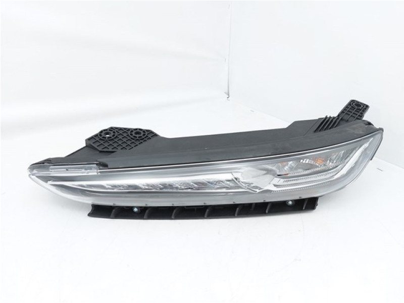 Денні ходові вогні ліві (з повторювачем) Hyundai Kona 2021-2023 Китай 92207J9610