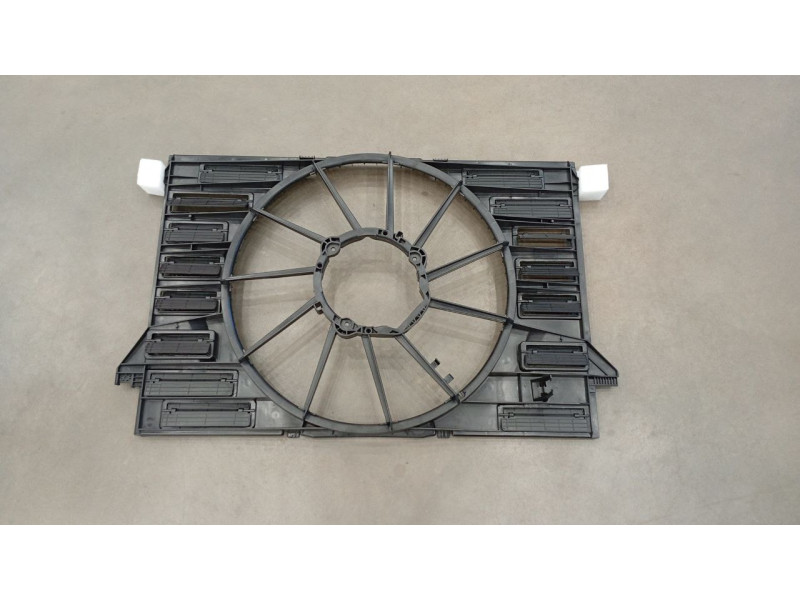 Дифузор радіатора Audi A4 B9, A6 С8, Q7 (FPS) 8W0121207B