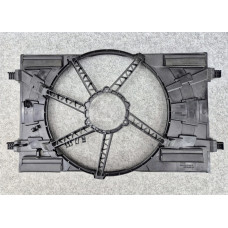 Дифузор радіатора VW Golf 7, Passat B8 EUR, Jetta 7, Tiguan 17-, Touran 11-15, Skoda Octavia A7, Superb 15-, Kodiaq, Audi A3 5Q0121205Q
