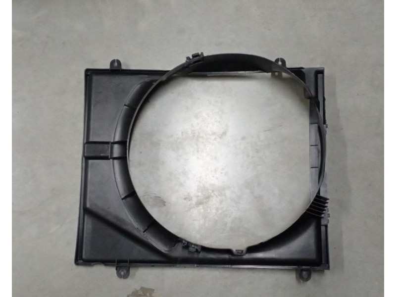 Дифузор вентилятора радіатора Mitsubishi Pajero Sport 2009-2015 Тайвань MN135071, MN135061