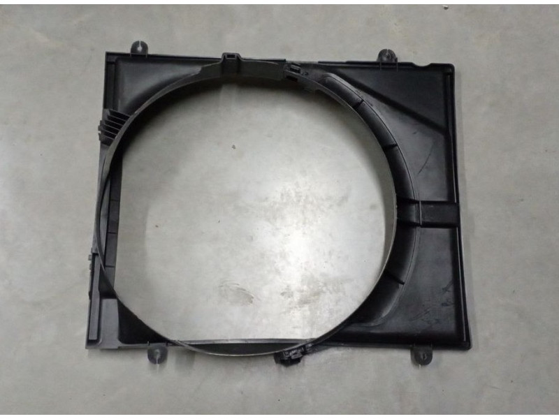 Дифузор вентилятора радіатора Mitsubishi Pajero Sport 2009-2015 Тайвань MN135071, MN135061