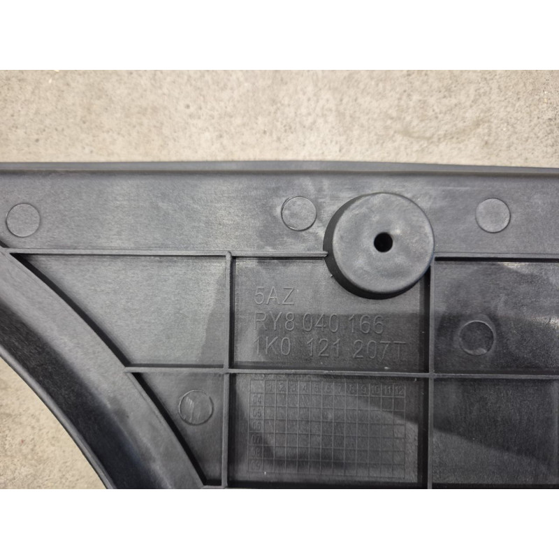 Дифузор вентилятора VW Golf 5, 6, Jetta 5, 6, Caddy 3, Passat B6, Touran, Skoda Octavia A5, Seat, Audi 1K0121207T