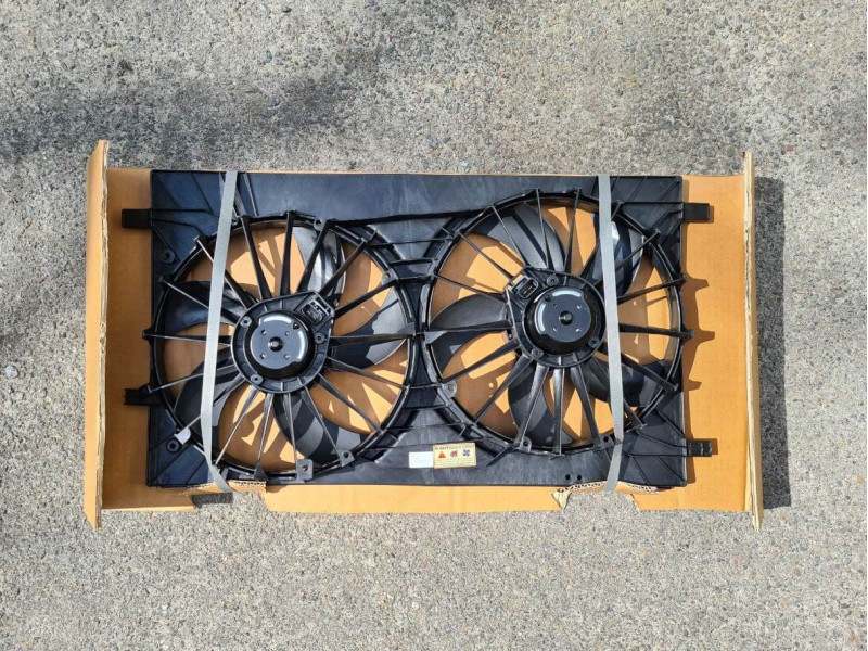 Дифузор з вентиляторами Jeep Compass 06-16, Patriot 07-17, Chrysler 200 11-14 (Тайвань) 68002661AA