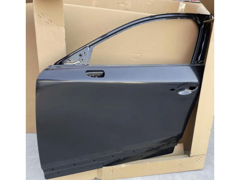 Двері передні ліві Mazda CX-30 2019- Китай DFY05902XB