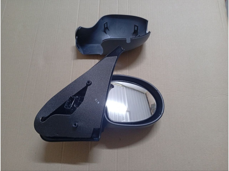 Дзеркало праве Renault Symbol 2008-2013 (LKQ) 7701067341