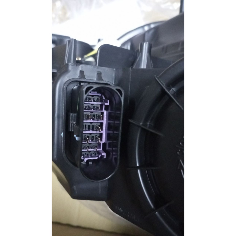 Фара передня ліва Audi A3 12-16 (Depo) ксенон 8V0941043C