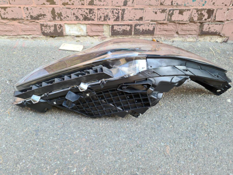 Фара передня права Hyundai Sonata LF 14-17 (Китай) під лампи галоген коректор, без LED