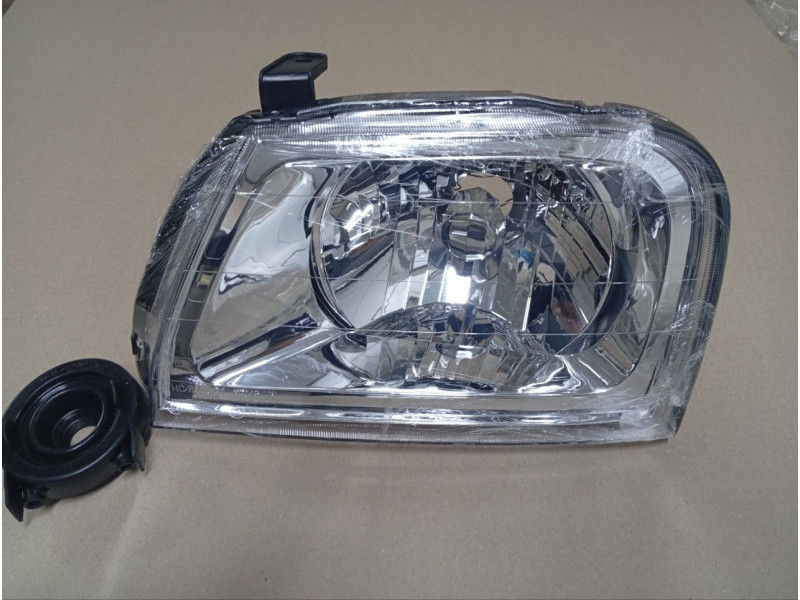 Фара передня ліва Mitsubishi L200 96-05 ел. рег. (Depo) MR439533