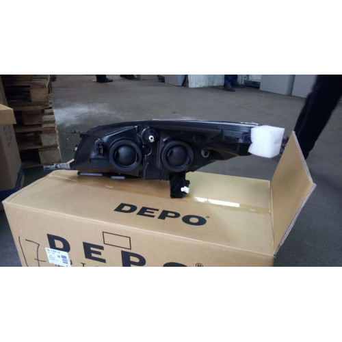 Фара передня права Ford Escape 2013-2016 USA Depo CJ5Z-13008-C