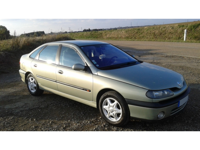 Фара передня права Renault Laguna 1999-2001 TYC 7701047881