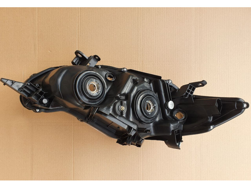 Фара права Toyota Corolla E150 USA 10-13 (Китай)