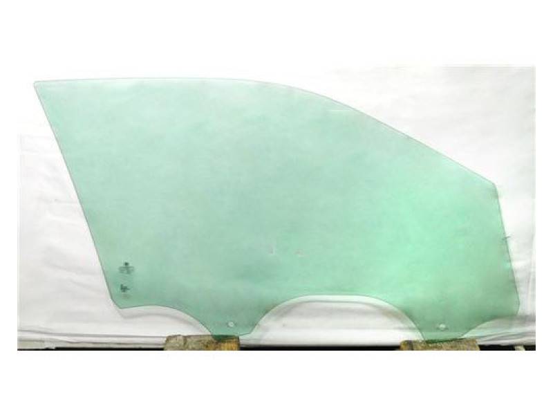 Скло передніх дверей праве Skoda Fabia III 2014-2022 XINYI 