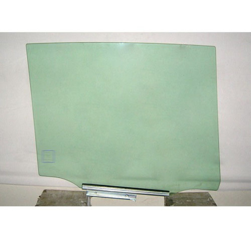 Скло дверне заднє ліве Toyota RAV4 06-12 (XYG)