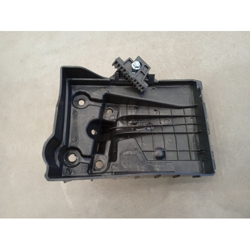 Акумуляторна коробка (передня) Jeep Compass 2011-2016, Jeep Patriot 2007-2017 Signeda 5115730AH