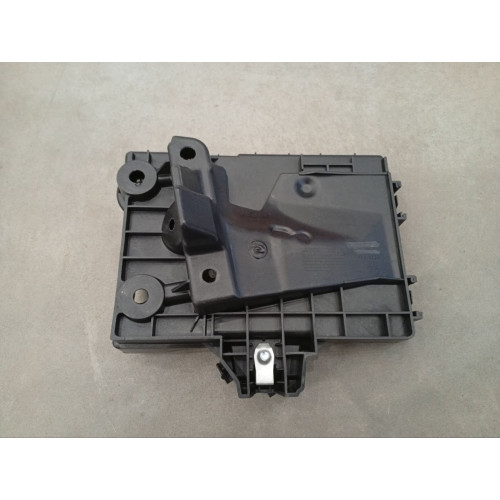 Акумуляторна коробка (передня) Jeep Compass 2011-2016, Jeep Patriot 2007-2017 Signeda 5115730AH