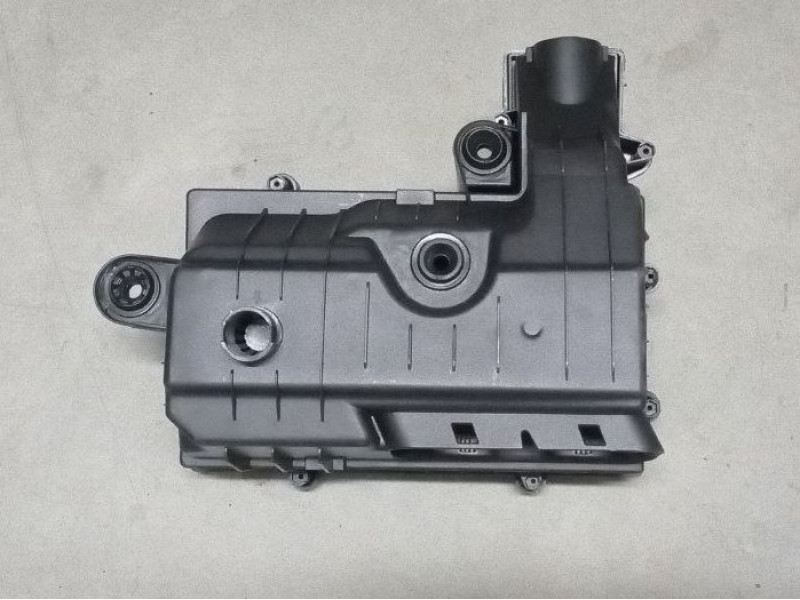 Корпус повітряного фільтра двигуна VW Tiguan 2016-2021, Audi A3, Seat Leon 2.0L (TW) 5Q0129607AD